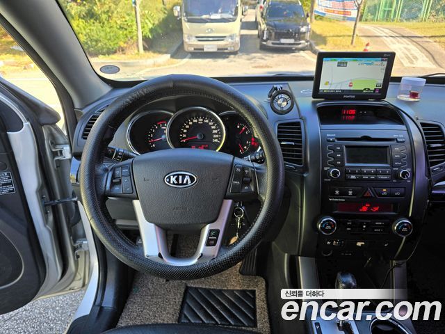 Kia Sorento R Diesel 2.0 2WD TLX Deluxe 2011 — фото 9