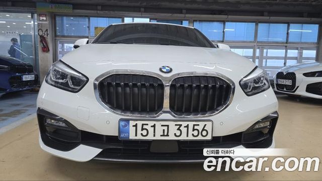 BMW 1 Series (F40) 118d Sport
