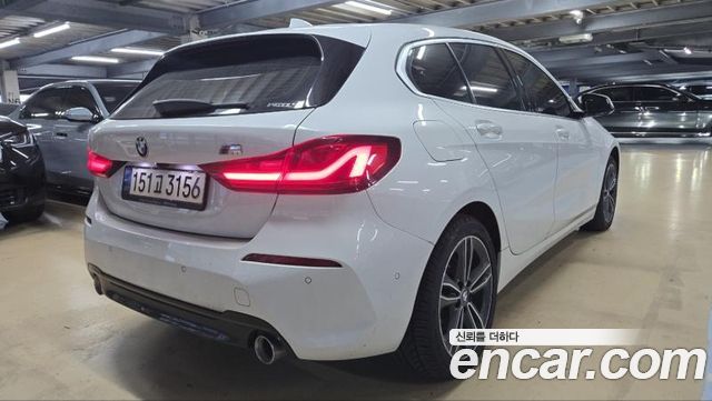 BMW 1 Series (F40) 118d Sport 2021 — фото 3