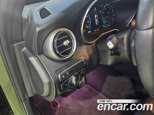 Mercedes-Benz C-Class (W205) C200 AMG Line 2021 — фото 16