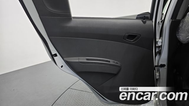 Chevrolet Spark LS Standard 2014 — фото 25