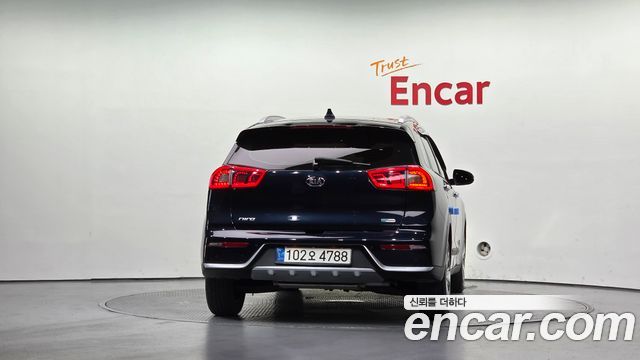 Kia Niro Prestige 2018 — фото 4