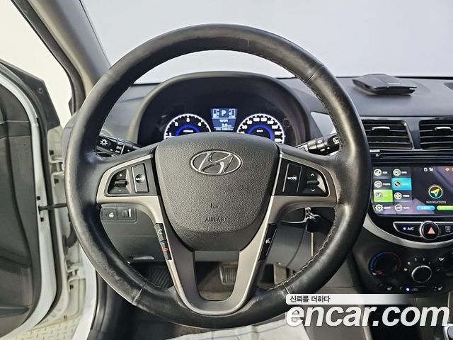 Hyundai Accent (New) Diesel 1.6 VGT Modern 2017 — фото 9