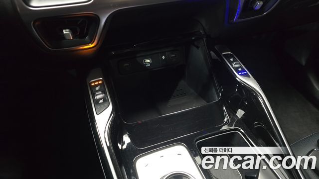 Kia Sorento (IV) Gasoline 2.5T 2WD Prestige 2022 — фото 22