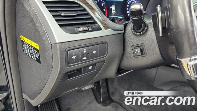 Genesis G80 3.8 GDI AWD Prestige 2017 — фото 16