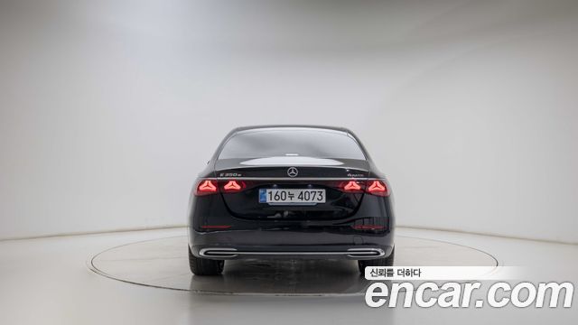 Mercedes-Benz E-Class (W214) E350e 4MATIC 2025 — фото 4