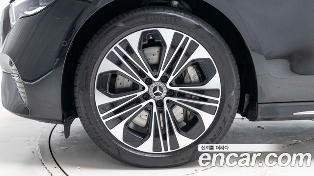 Mercedes-Benz E-Class (W214) E350e 4MATIC 2025 — фото 5