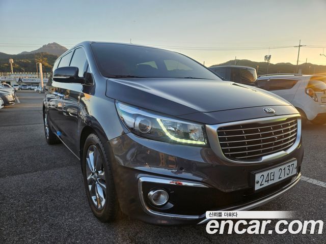Kia Carnival 7-seater Limousine President 2018 — фото 2