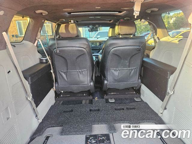Kia Carnival 7-seater Limousine President 2018 — фото 4