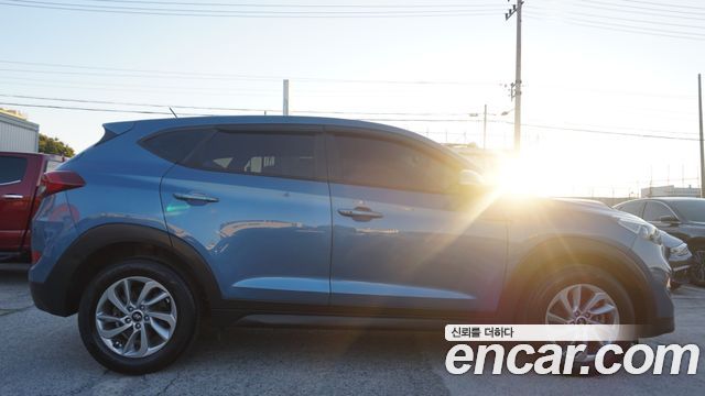 Hyundai Tucson Diesel 2.0 2WD Style 2016 — фото 5
