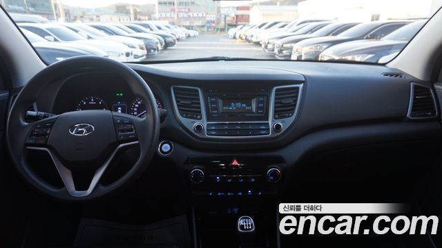 Hyundai Tucson Diesel 2.0 2WD Style 2016 — фото 16