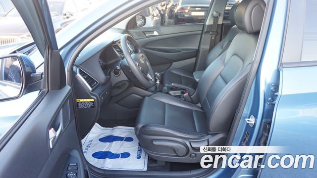 Hyundai Tucson Diesel 2.0 2WD Style 2016 — фото 19