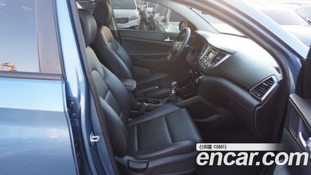 Hyundai Tucson Diesel 2.0 2WD Style 2016 — фото 20