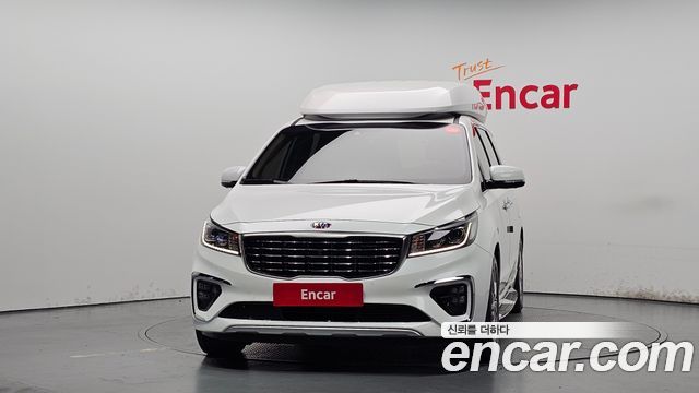 Kia Carnival 9-Seater Hi-Limousine Noblesse Special 2019 — фото 3