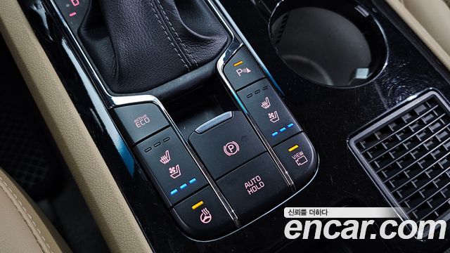 Kia Carnival 9-Seater Hi-Limousine Noblesse Special 2019 — фото 18