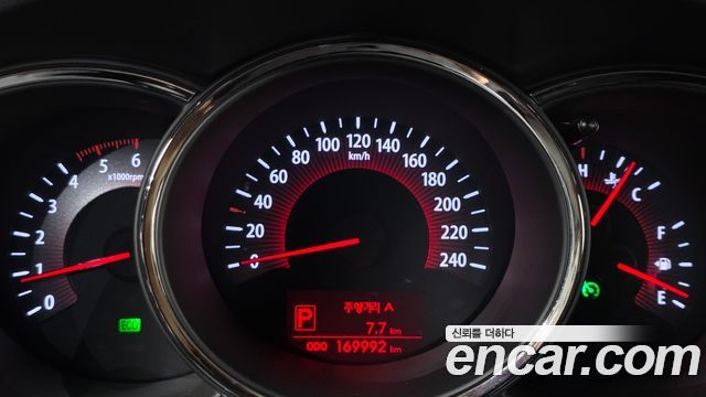 Kia Sorento R Diesel 2.0 2WD TLX Premium 2012 — фото 8