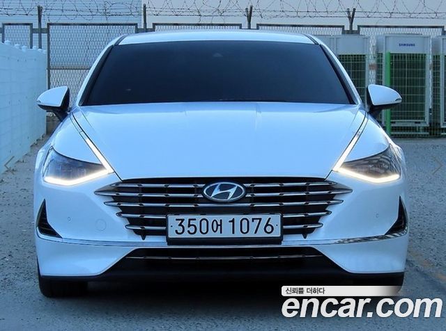 Hyundai Sonata Hybrid (DN8) Premium Family
