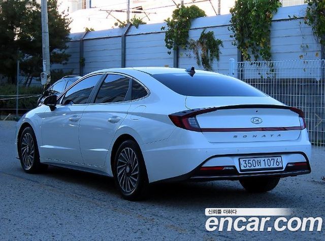 Hyundai Sonata Hybrid (DN8) Premium Family 2021 — фото 3