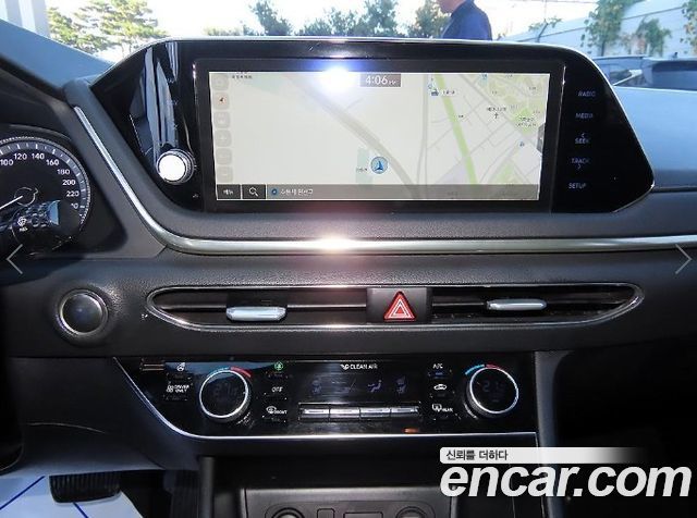 Hyundai Sonata Hybrid (DN8) Premium Family 2021 — фото 18