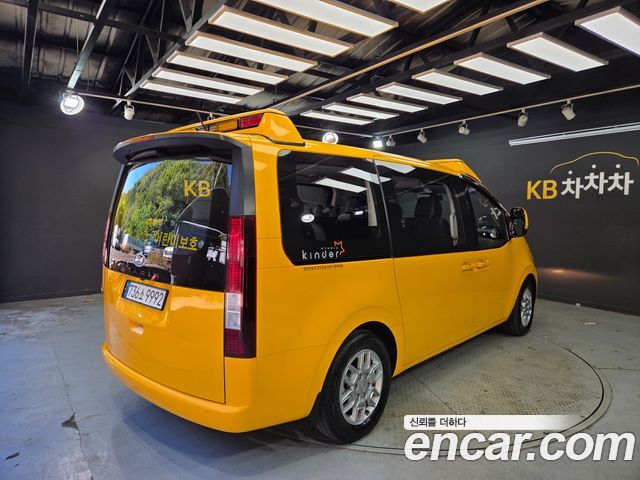 Hyundai Staria L3.5  Kinder Safety Car 11-Seater 2022 — фото 2
