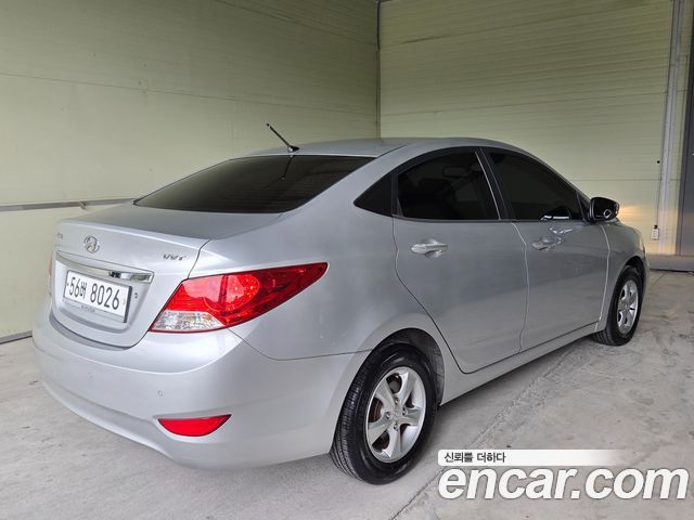 Hyundai Accent (New) 1.4 VVT Premier 2012 — фото 4