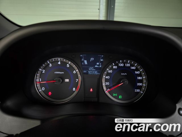 Hyundai Accent (New) 1.4 VVT Premier 2012 — фото 10