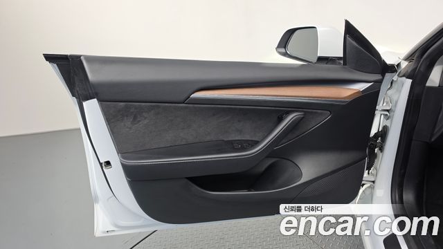 Tesla Model 3 Long Range AWD 2022 — фото 24