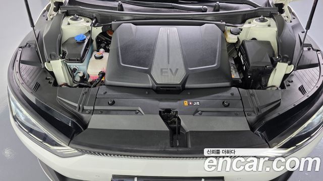 Kia EV6 Long Range Air 2023 — фото 6