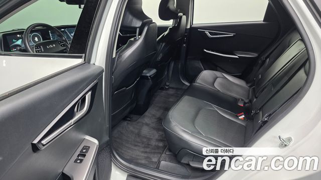 Kia EV6 Long Range Air 2023 — фото 12