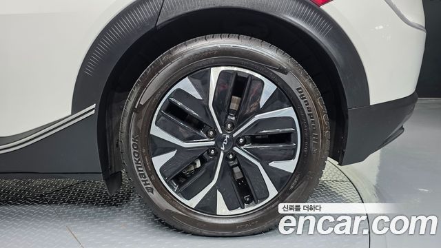Kia EV6 Long Range Air 2023 — фото 21