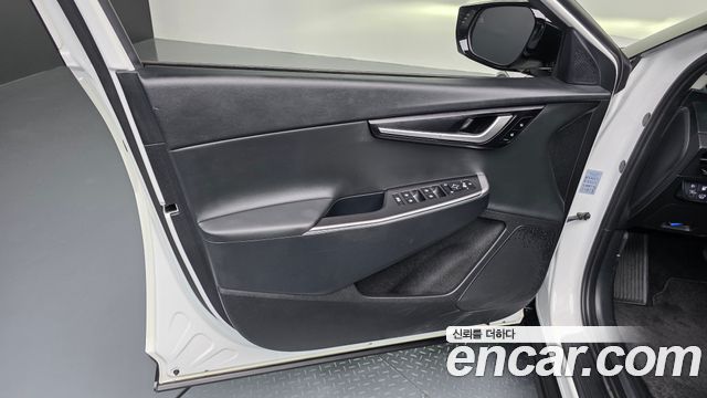 Kia EV6 Long Range Air 2023 — фото 24