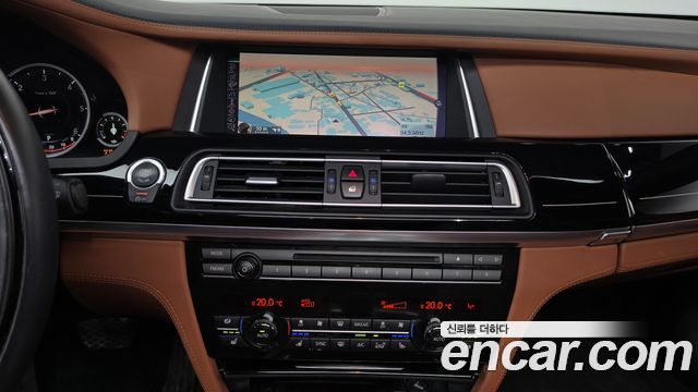 BMW 7 Series (F01) 740d xDrive Individual 2015 — фото 13