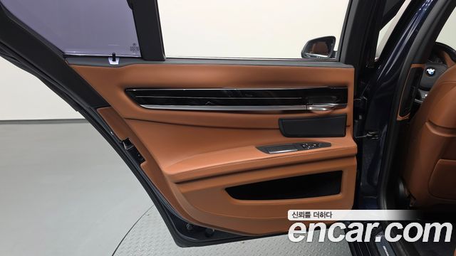 BMW 7 Series (F01) 740d xDrive Individual 2015 — фото 25