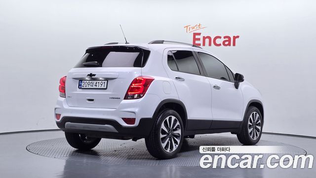 Chevrolet Trax 1.4 Premier 2021 — фото 2