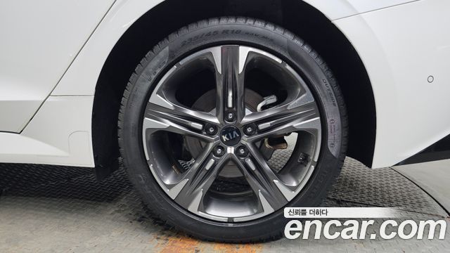 Kia K5 (III) 2.0 Signature 2020 — фото 21