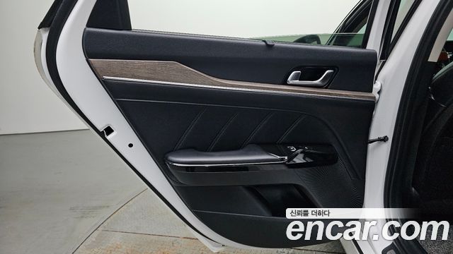 Kia K5 (III) 2.0 Signature 2020 — фото 25