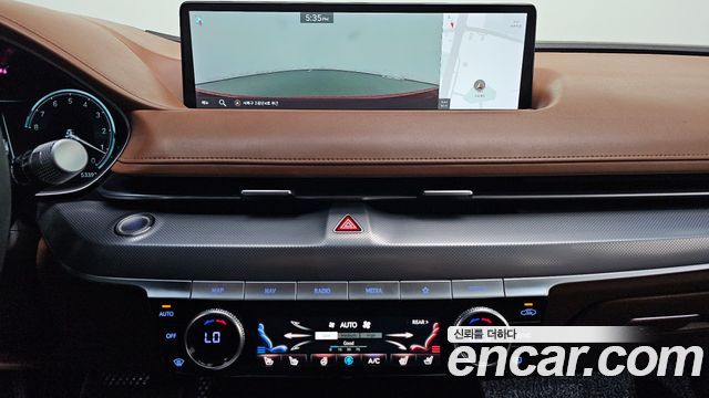 Genesis G80 (RG3) Gasoline 2.5 Turbo AWD 2024 — фото 19