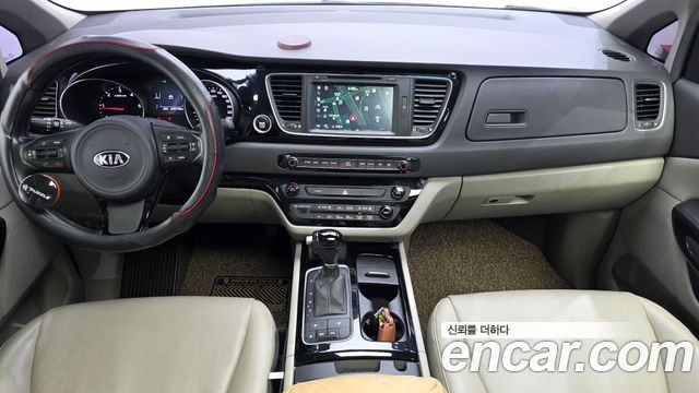 Kia Carnival 9-seater Prestige 2015 — фото 7