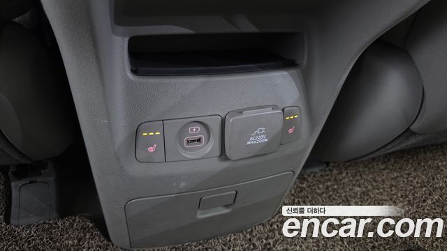Kia Carnival 9-seater Prestige 2015 — фото 29