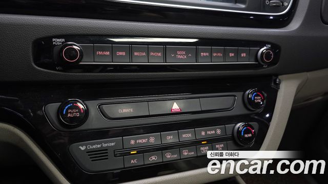 Kia Carnival 9-seater Prestige 2015 — фото 31