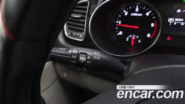 Kia Carnival 9-seater Prestige 2015 — фото 36