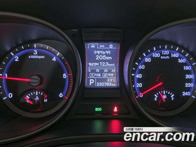 Hyundai Santa Fe (DM) Diesel(e-VGT) 2.0 2WD Premium 2014 — фото 8