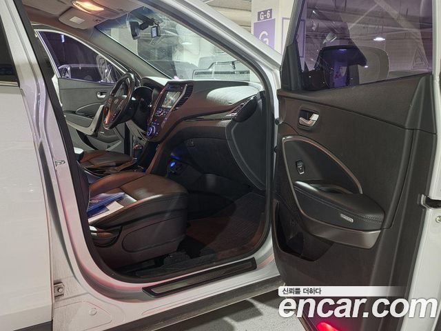 Hyundai Santa Fe (DM) Diesel(e-VGT) 2.0 2WD Premium 2014 — фото 16