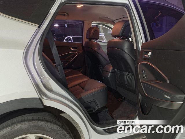 Hyundai Santa Fe (DM) Diesel(e-VGT) 2.0 2WD Premium 2014 — фото 17