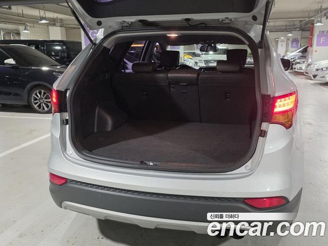 Hyundai Santa Fe (DM) Diesel(e-VGT) 2.0 2WD Premium 2014 — фото 18