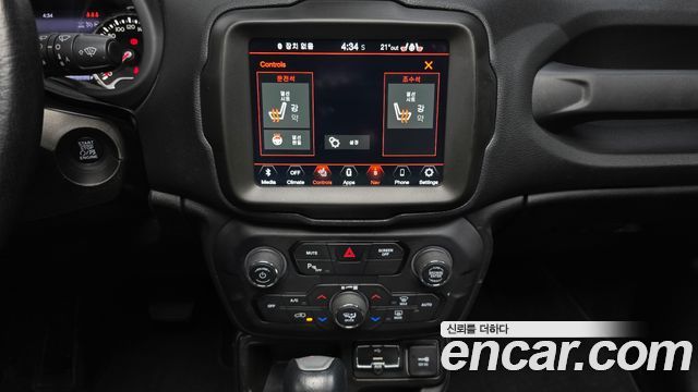 Jeep Renegade 2.4 Limited 2020 — фото 20