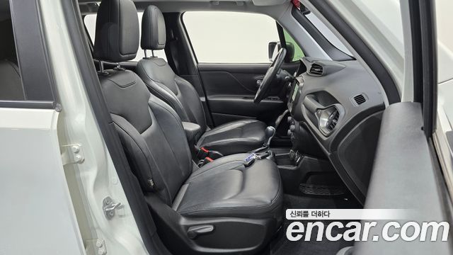 Jeep Renegade 2.4 Limited 2020 — фото 32