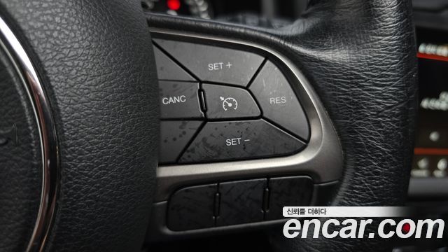 Jeep Renegade 2.4 Limited 2020 — фото 33