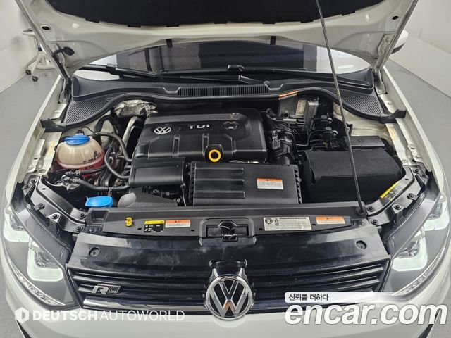 Volkswagen Polo 1.4 TDI R-Line 5th 2015 — фото 6
