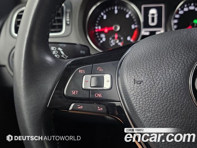 Volkswagen Polo 1.4 TDI R-Line 5th 2015 — фото 21